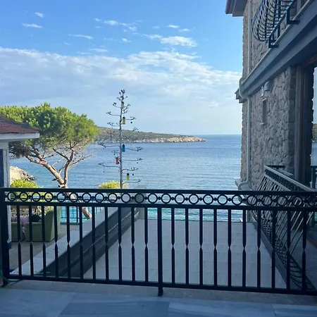 Akvaryum Butık Otel *