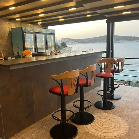 Akvaryum Butık Otel Karaburun (Izmir)