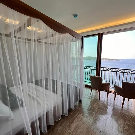 Akvaryum Butık Otel *